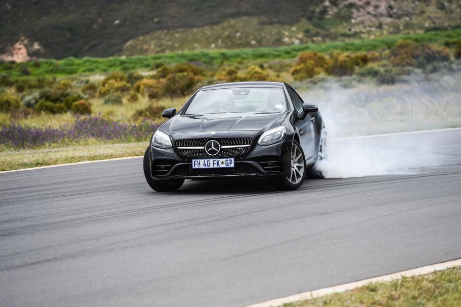  Mercedes-AMG SLC43 2016 года  (ZA) (фото 1 из 2)